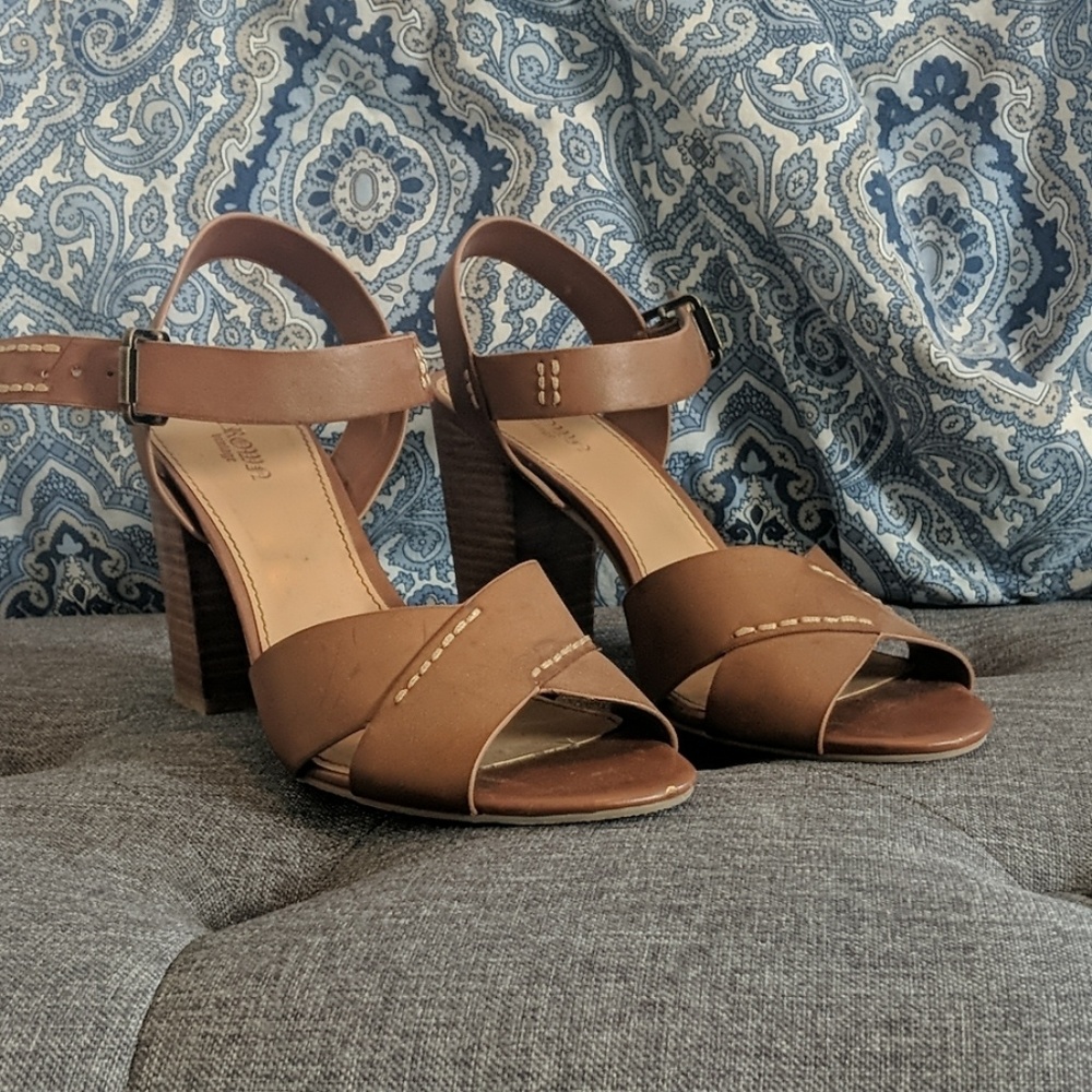 Womens size 8.5 tan leather strappy heels